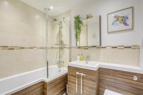 38 Lansdowne Way, HP11 1TN-2.jpg