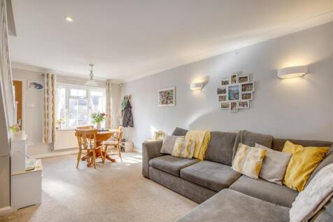 38 Lansdowne Way, HP11 1TN-7.jpg
