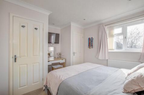 38 Lansdowne Way, HP11 1TN-4.jpg