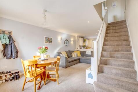 38 Lansdowne Way, HP11 1TN-5.jpg