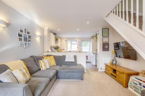 38 Lansdowne Way, HP11 1TN-6.jpg