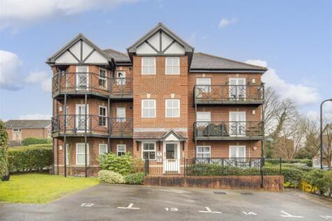 15 West View, Shrubbery Close, HP13 6FW-14.jpg