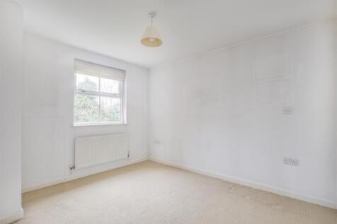 15 West View, Shrubbery Close, HP13 6FW-3.jpg