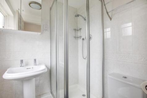 15 West View, Shrubbery Close, HP13 6FW-2.jpg