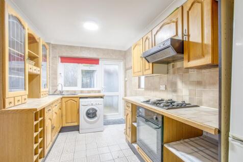109 Arnison Avenue, HP13 6BU-10.jpg