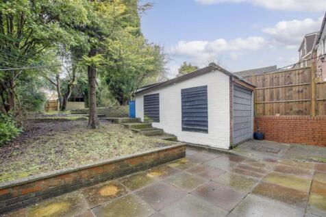 109 Arnison Avenue, HP13 6BU-12.jpg