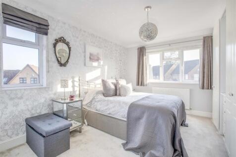 MASTER BEDROOMS