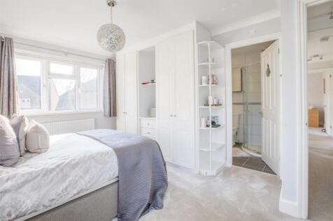 MASTER BEDROOM TO EN-SUITE
