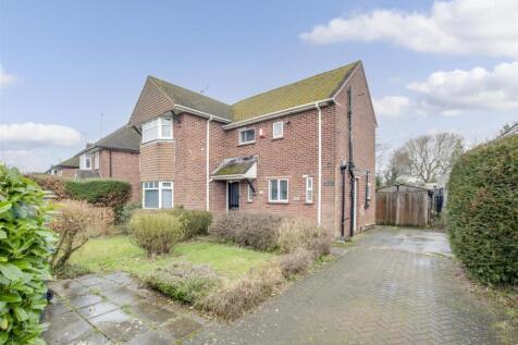 28 Rupert Avenue, HP12 3NG-4.jpg