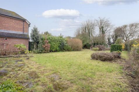 28 Rupert Avenue, HP12 3NG-1.jpg
