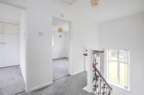 28 Rupert Avenue, HP12 3NG-7.jpg