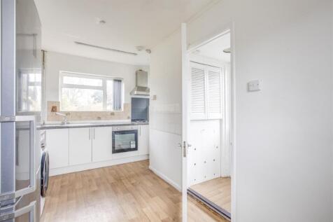 28 Rupert Avenue, HP12 3NG-11.jpg
