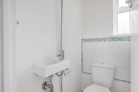 28 Rupert Avenue, HP12 3NG-12.jpg