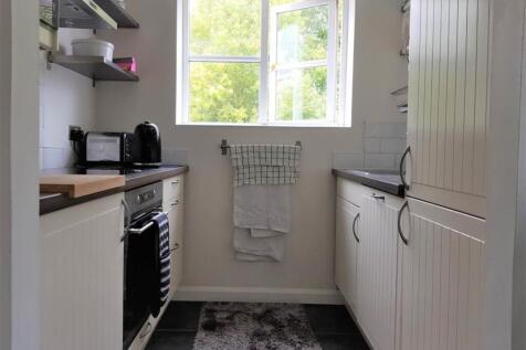 Kitchen (9).jpg