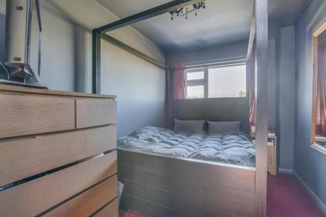 85 Deeds Grove, HP12 3NY-3.jpg