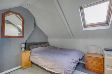 85 Deeds Grove, HP12 3NY-25.jpg