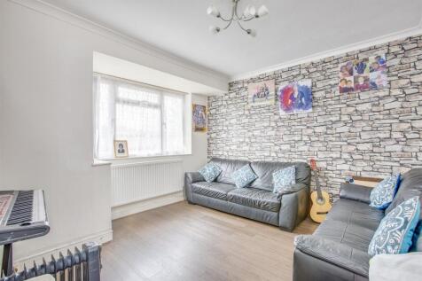 94 Herbert Road, HP13 7HN-5.jpg