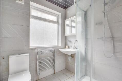 94 Herbert Road, HP13 7HN-4.jpg