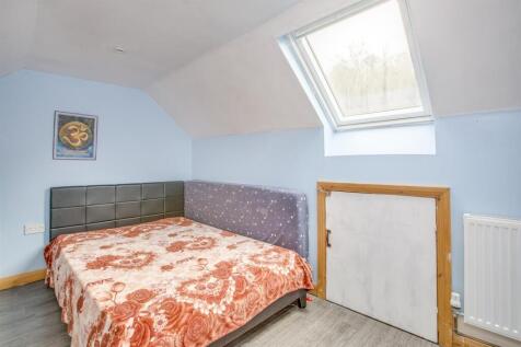 94 Herbert Road, HP13 7HN-1.jpg