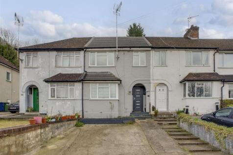 94 Herbert Road, HP13 7HN-12.jpg