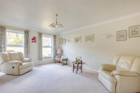 19 Fleet Close, HP14 4LL-7.jpg