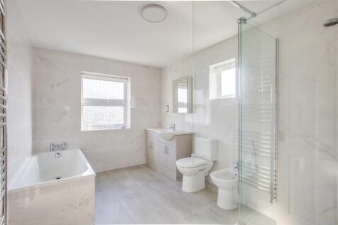 19 Fleet Close, HP14 4LL-2.jpg