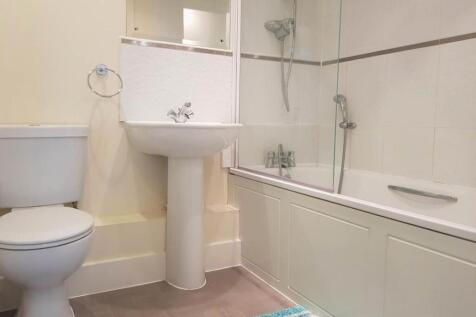 Bathroom (10).jpg