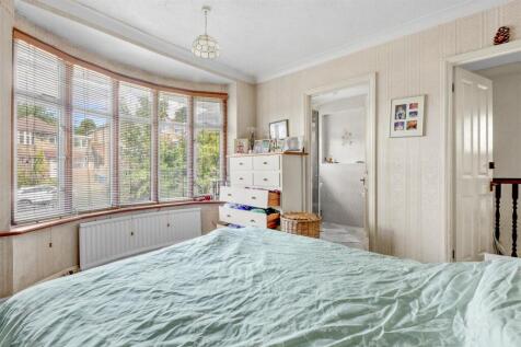 41 Hillview Road, HP13 6XY-7.jpg