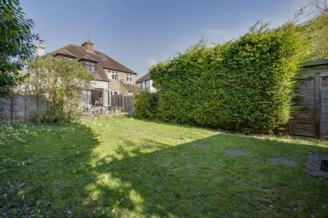 Nineteenth Hole, Ford Street, HP11 1RU NEW-10.jpg