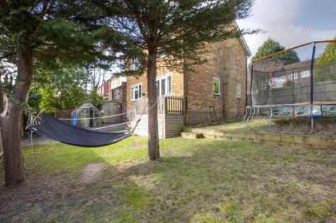 120 Deeds Grove, HP12 3NZ-6.jpg