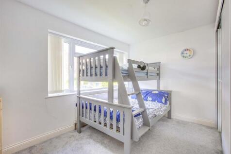 120 Deeds Grove, HP12 3NZ EDIT-3.jpg