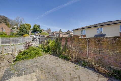 84 Lane End Road, HP12 4HX-15.jpg