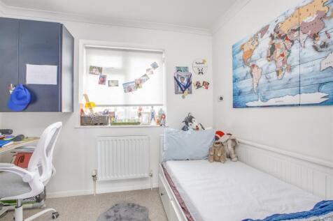 25 Cambridge Crescent, HP13 7NE-7.jpg