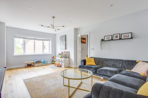 62 Windrush Court, HP13 7UL-15.jpg