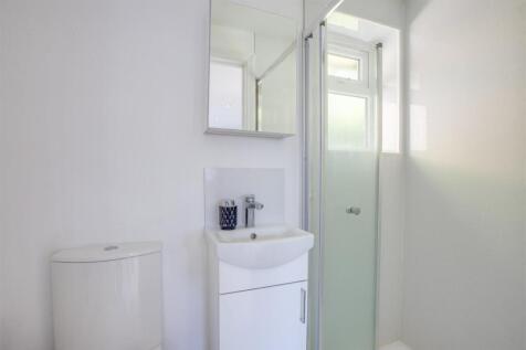 65 Nicholas Gardens, HP13 6JG-12.jpg