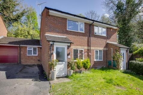 65 Nicholas Gardens, HP13 6JG-14.jpg