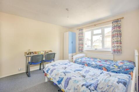 17B Totteridge Lane, HP13 7QD-4.jpg
