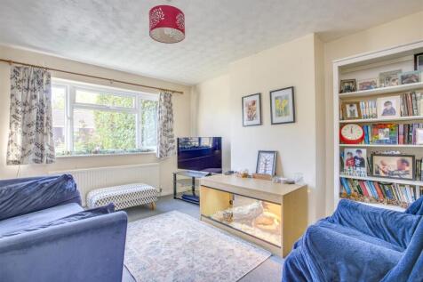 17B Totteridge Lane, HP13 7QD-6.jpg