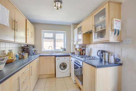 17B Totteridge Lane, HP13 7QD-8.jpg