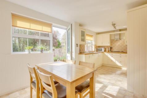 49 Sunnycroft, HP13 5UR-13.jpg