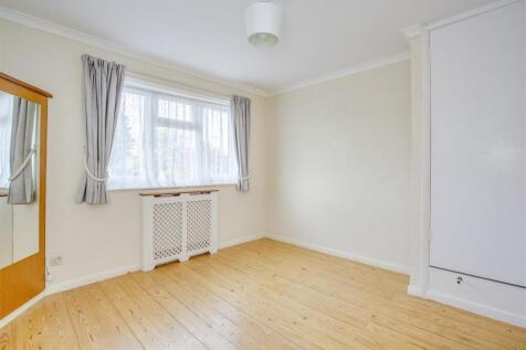 32 Ash Road, HP12 4SW-2.jpg