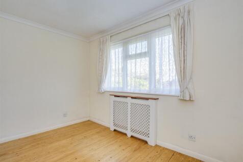 32 Ash Road, HP12 4SW-3.jpg