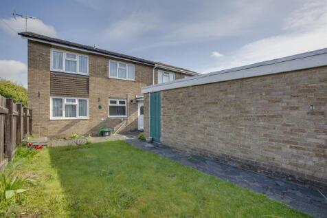 32 Ash Road, HP12 4SW-8.jpg