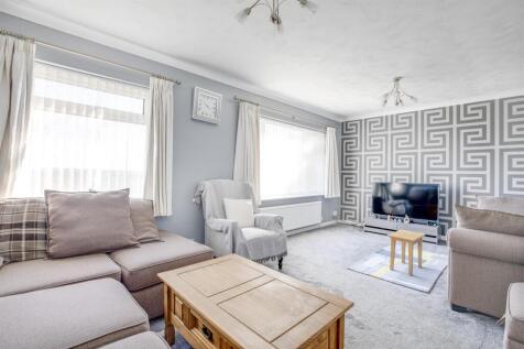 24 Curlew Close, HP13 5JY-6.jpg