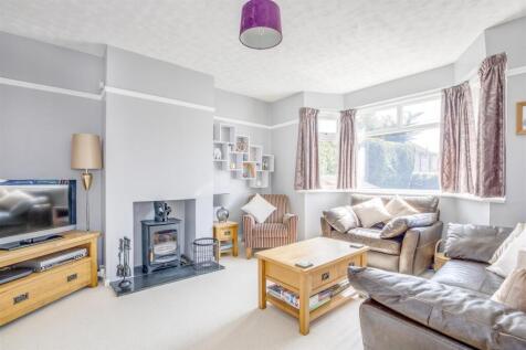 20 Totteridge Drive, HP13 6JJ-6.jpg