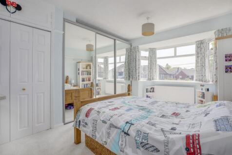 20 Totteridge Drive, HP13 6JJ-2.jpg
