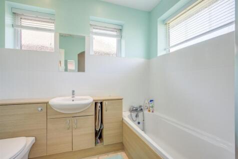 20 Totteridge Drive, HP13 6JJ-4.jpg