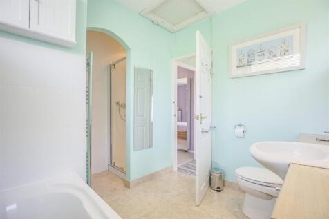 20 Totteridge Drive, HP13 6JJ-5.jpg