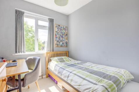 20 Totteridge Drive, HP13 6JJ-1.jpg