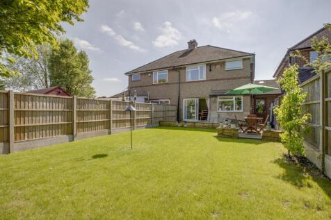 20 Totteridge Drive, HP13 6JJ-13.jpg